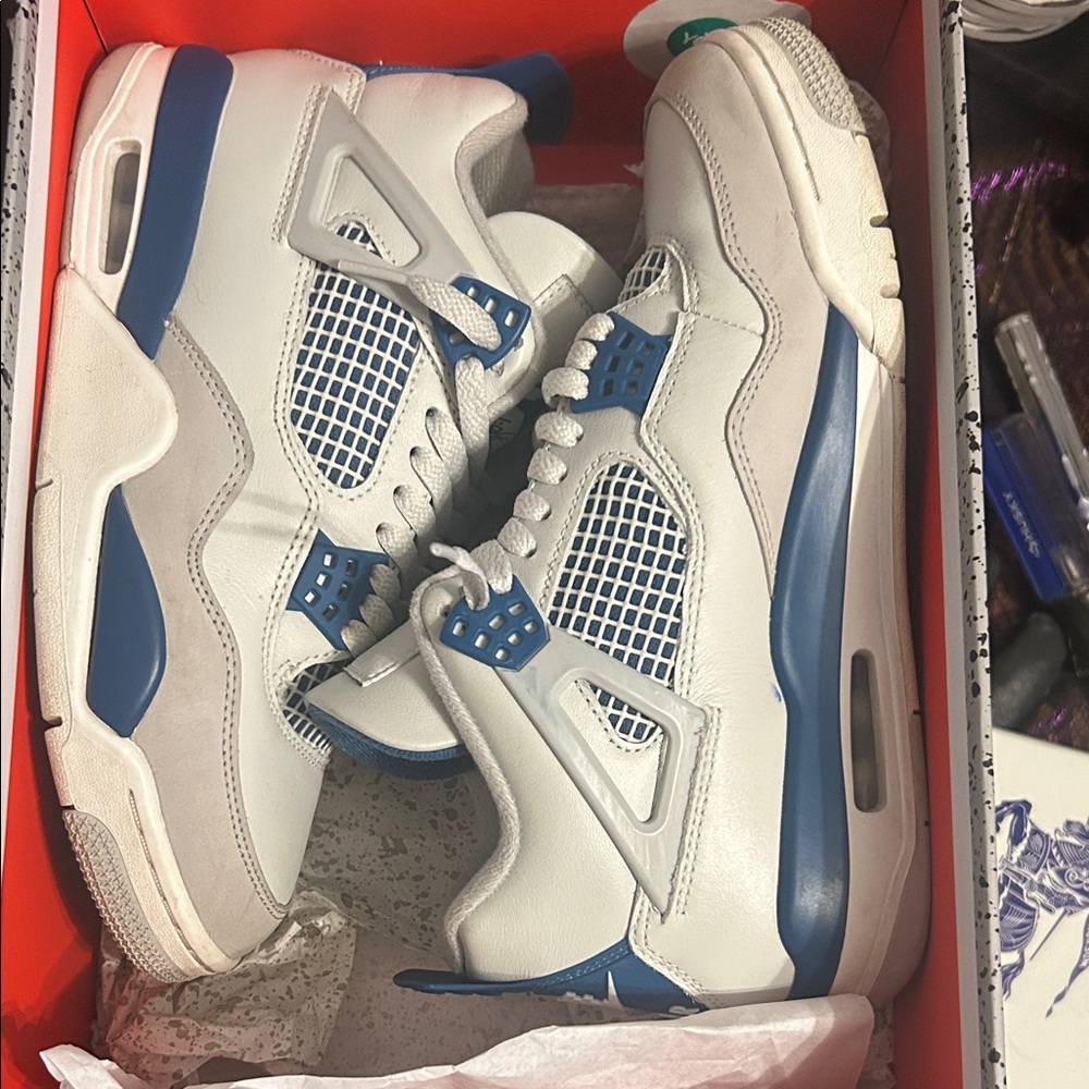 Air Jordan 4 Military Blues